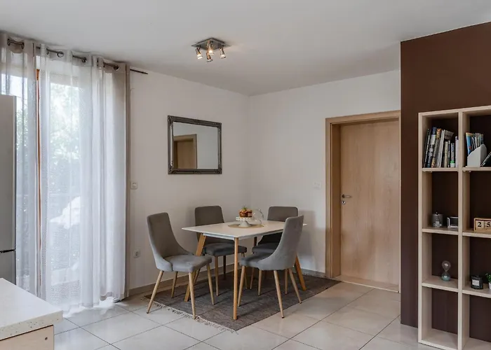 Four Seasons Apartamento *