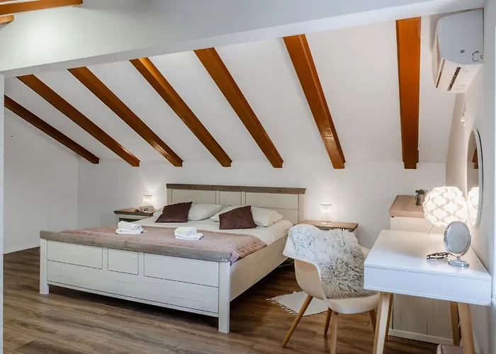 Four Seasons * זאדאר