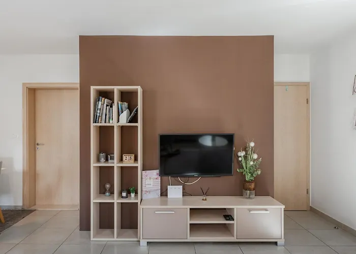 Four Seasons דירה